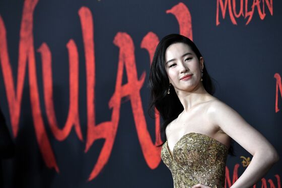 Activists Call for ‘Mulan’ Boycott Over Star’s Hong Kong Stance