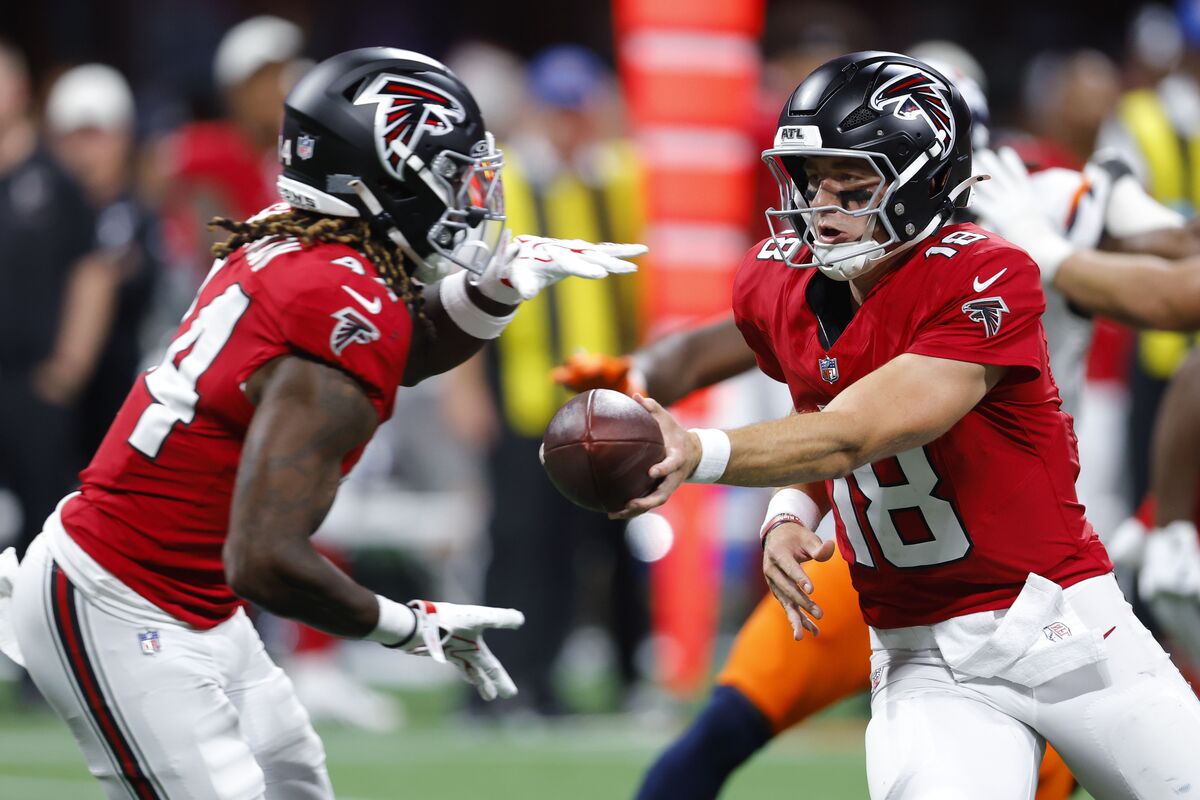 Atlanta Falcons in Talks to Sell Minority Stake to KKR’s Arctos