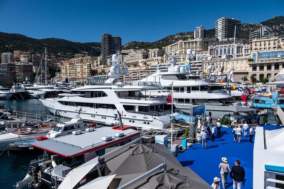 How to Get Super Rich Selling Superyachts