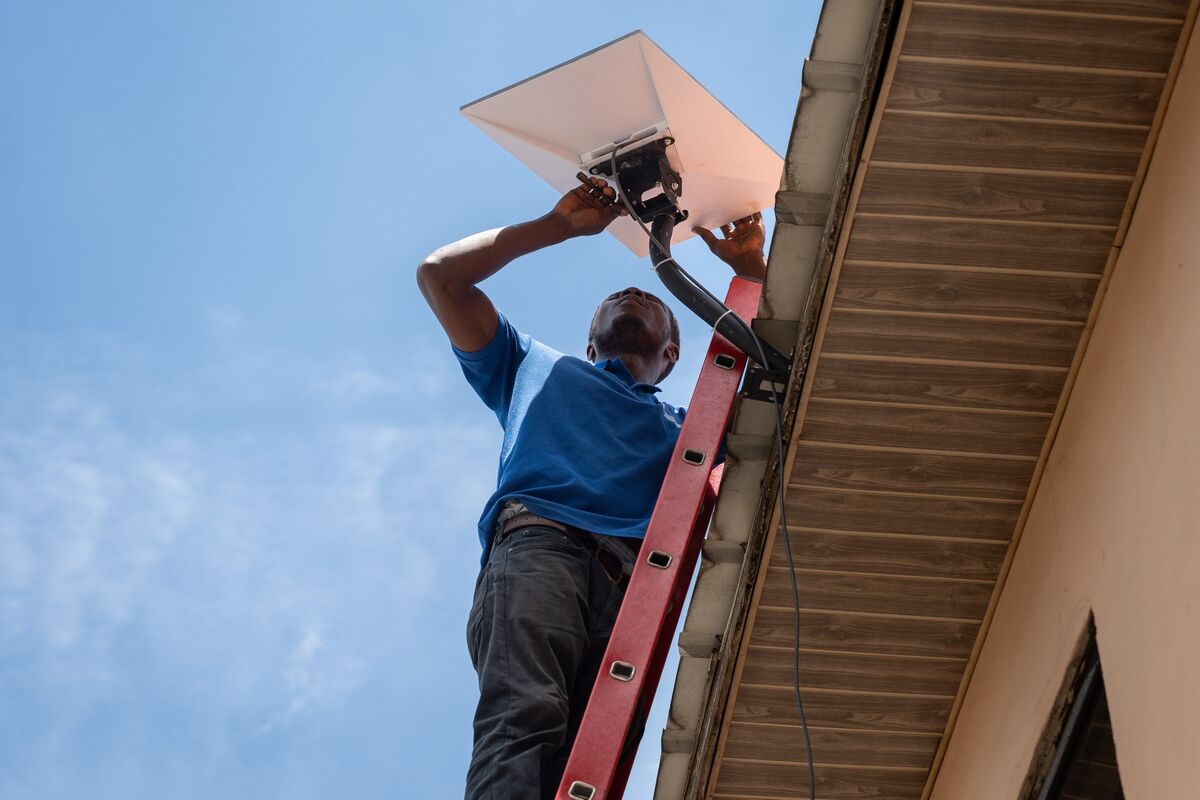 Vodacom Partners With Musk’s Starlink for Africa Broadband