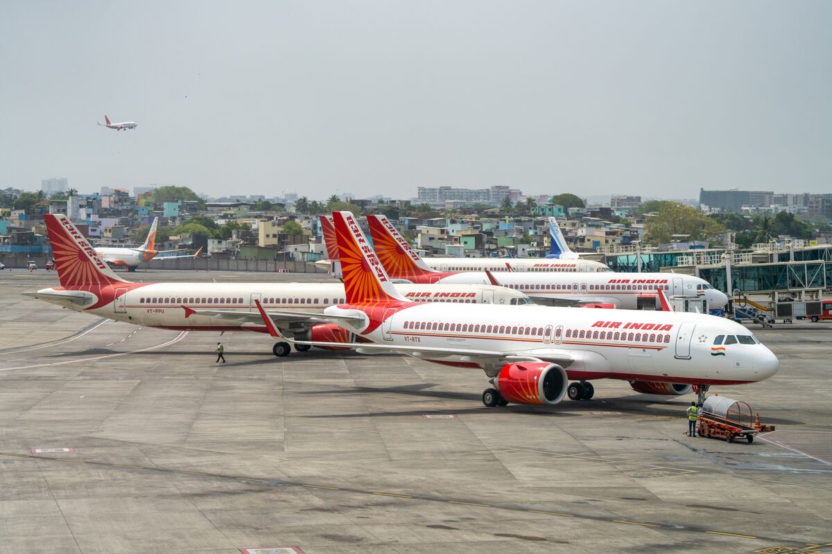 🟪"Air India Taglia il 15% del Servizio Internazionale: Le Conseguenze di Incidenti e Conflitti"
