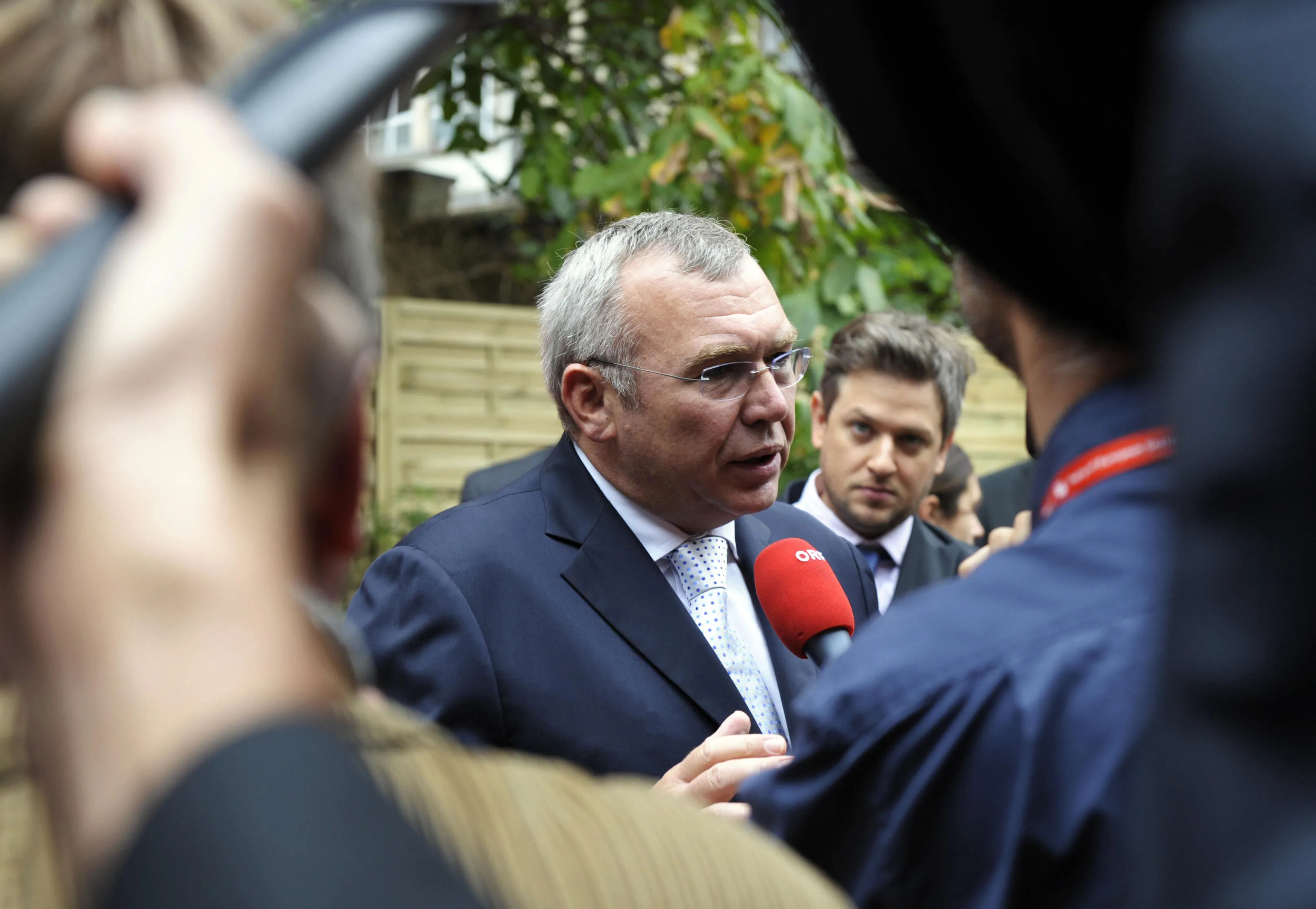 Manafort Led Ex-Chancellor to Vow Discretion for a Fee - Bloomberg