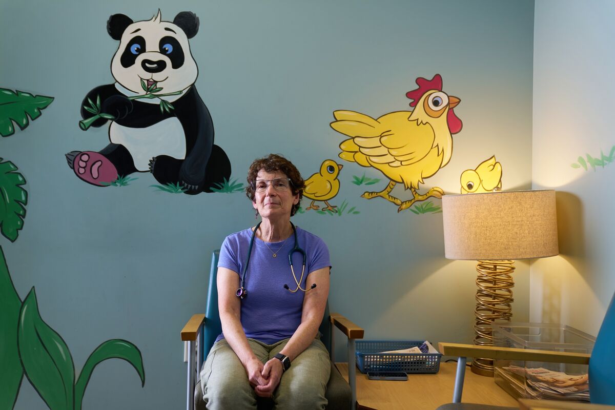 Pediatrician Who Drew $500,000 From Life Savings Shows Crisis for Doctors