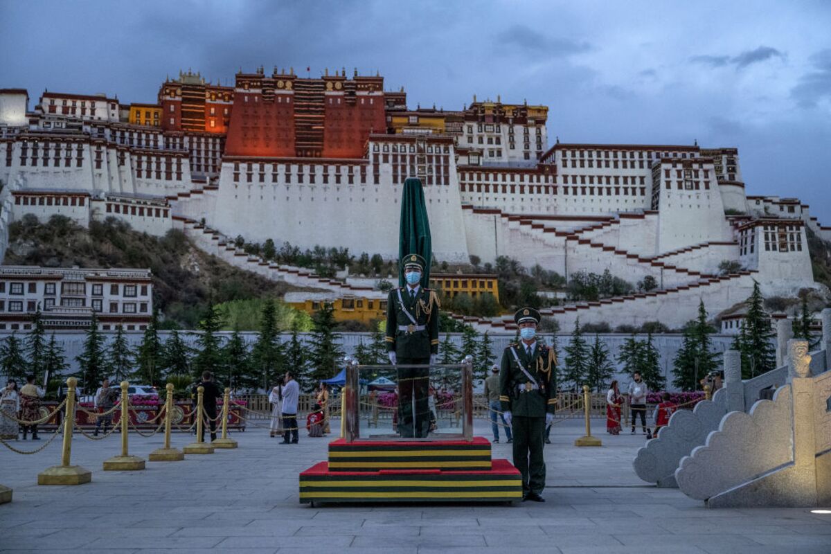 China Politburo Reviews Draft Law to Push Ethnic Unity Agenda