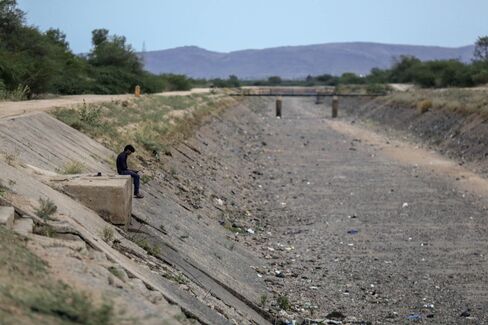 A dried-up irrigation canal near the Mundargi industrial parkÂ in Ballari, India, on May 17, 2016.