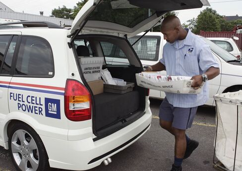 U.S. Postal Service Said to Weigh Hiring Restructuring