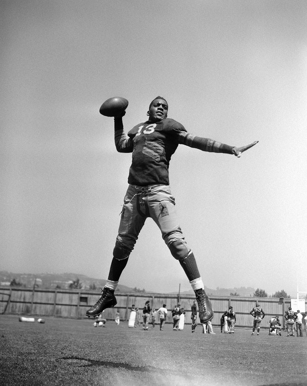 La Football Team Established In 1960 Nfl Shirts - Ink In Action