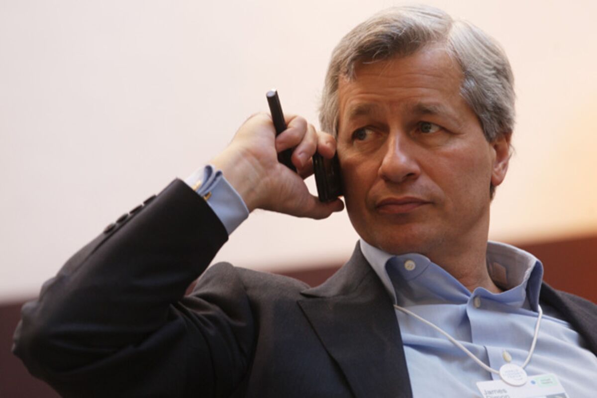 Jamie Dimon Defends His Management in a 2009 Phone Call