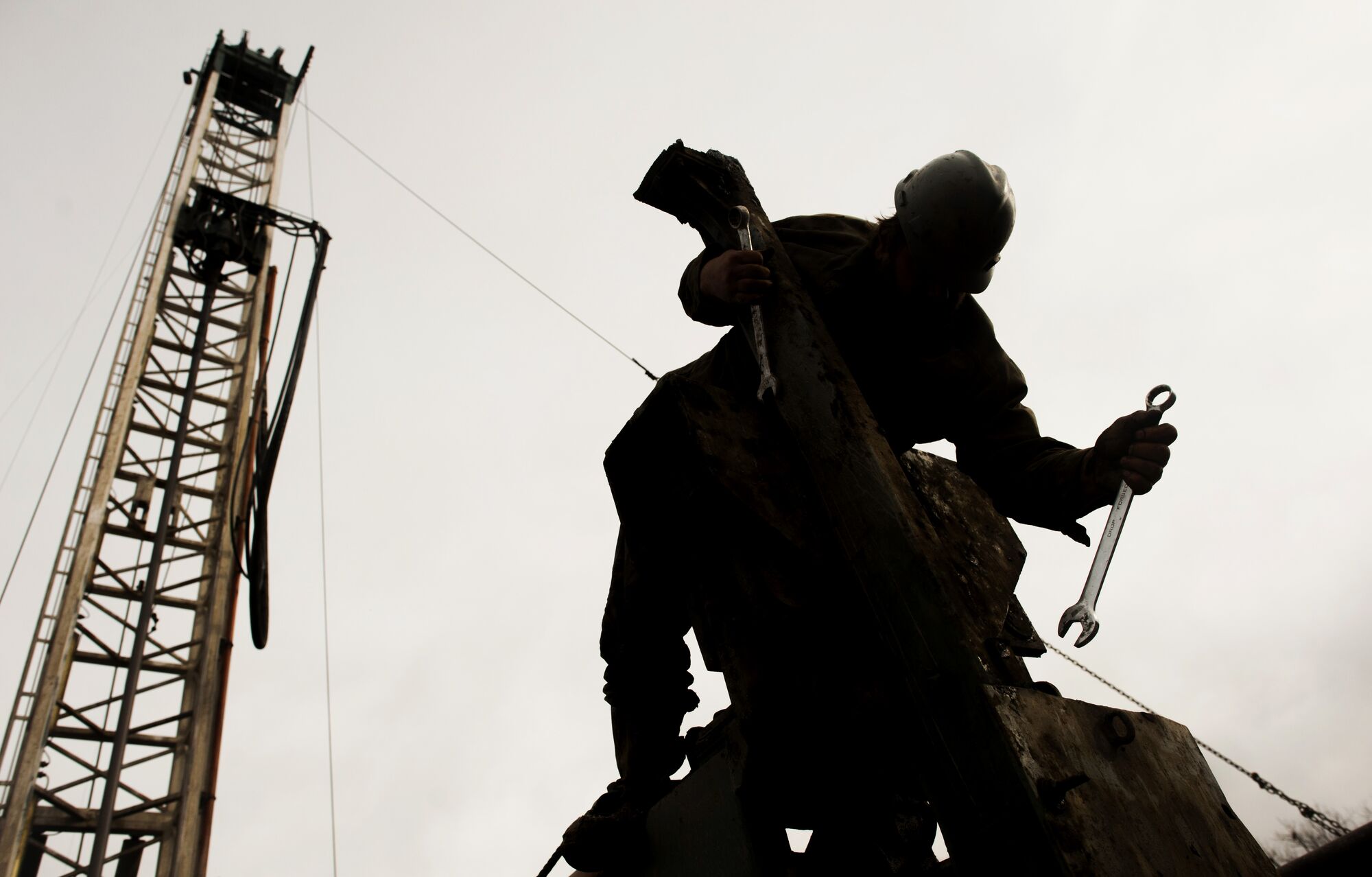 Oil Rigs Tumble for the 14th Week Bloomberg