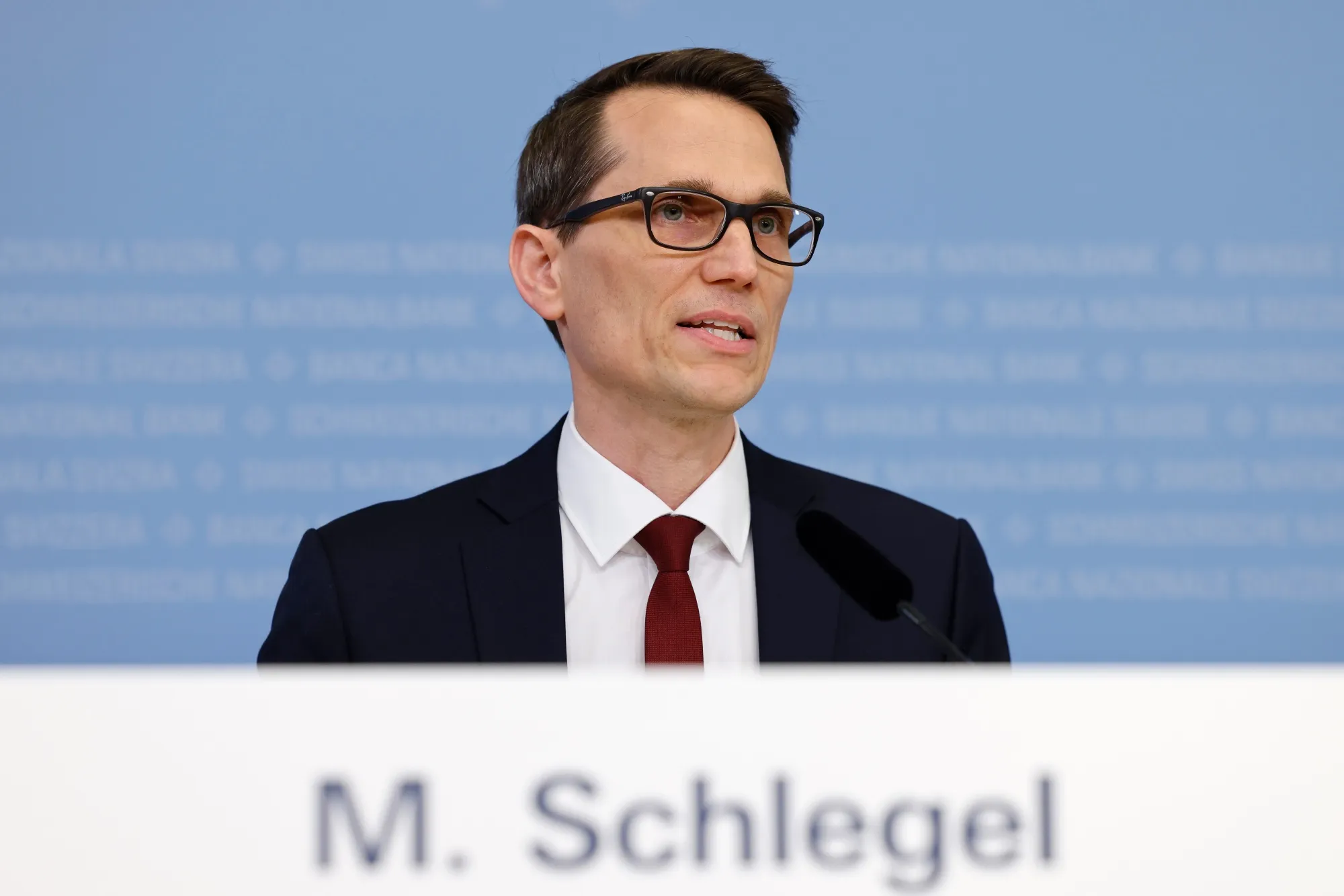 Swiss Pick Insider Schlegel to Lead SNB as Jordan Exits - Bloomberg