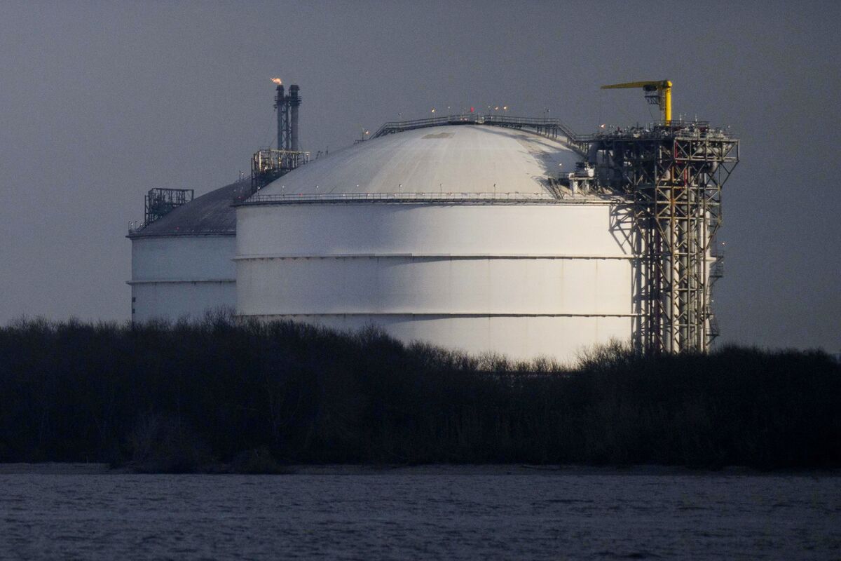 bloomberg.com - Firat Kozok - Turkey Eyes US Gas Field Investments After Wave of LNG Deals