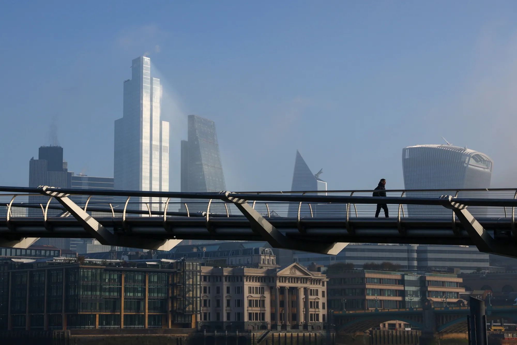 U.K. Begins Second National Lockdown
