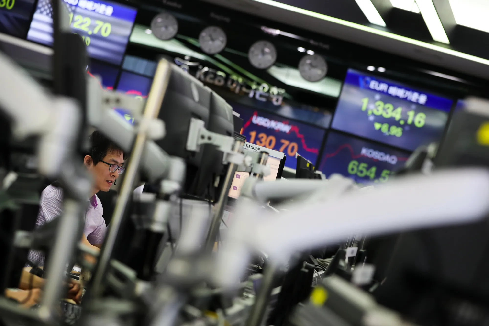 Market Reaction As South Korean Stocks, Won Decline After North Korea Nuclear Test