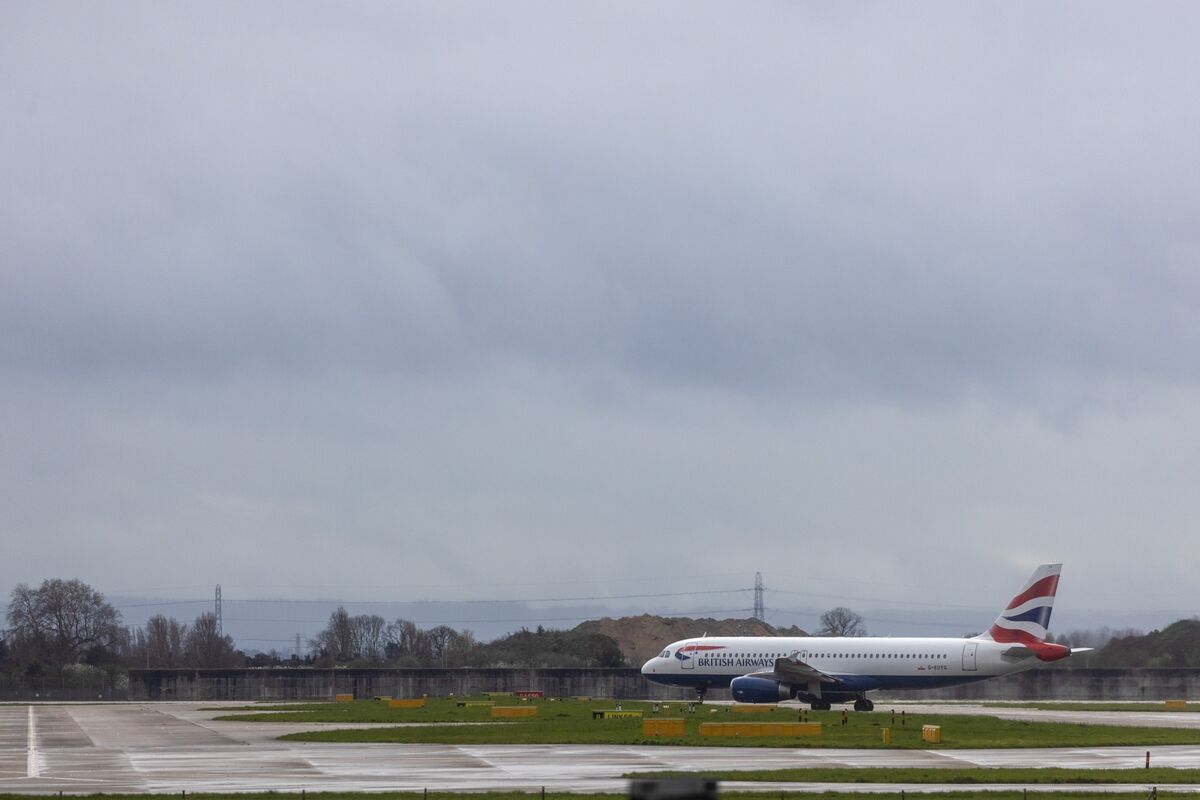 London Heathrow Airport Raising Passenger Charge - One Mile at a Time