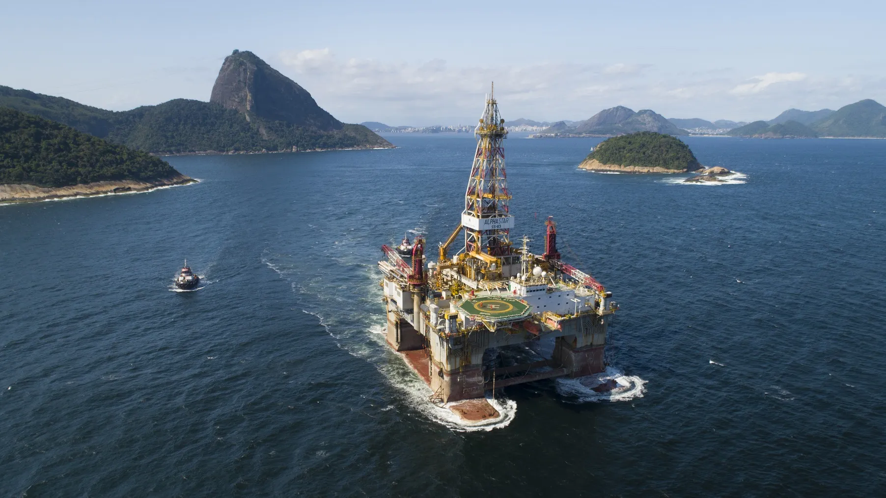 A leading supplier of deep-water drilling rigs to Brazil’s national oil company expects the industry to favor oil and gas projects in Latin America, where geopolitical risk is lower than the Middle East. 