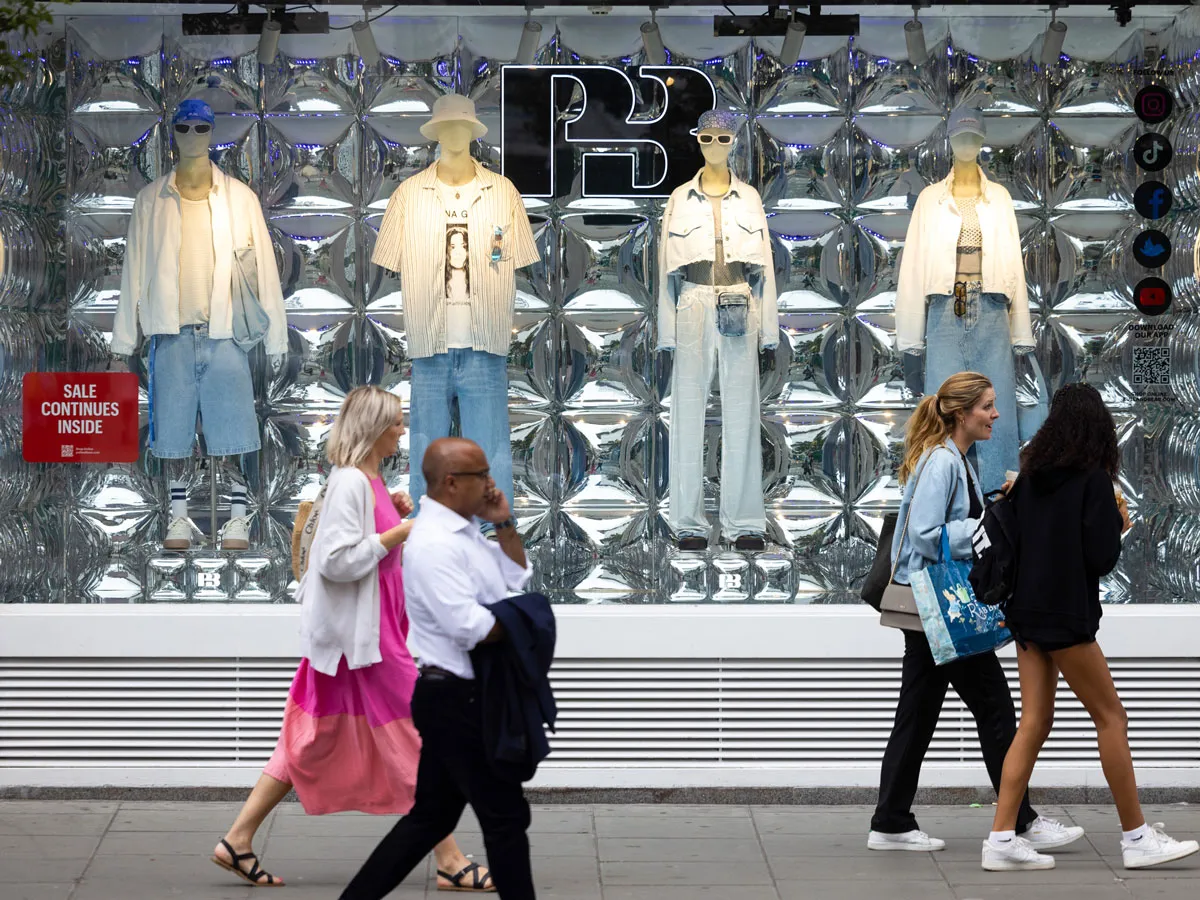 GfK said its consumer sentiment index increased 4 points to minus 21 in September.