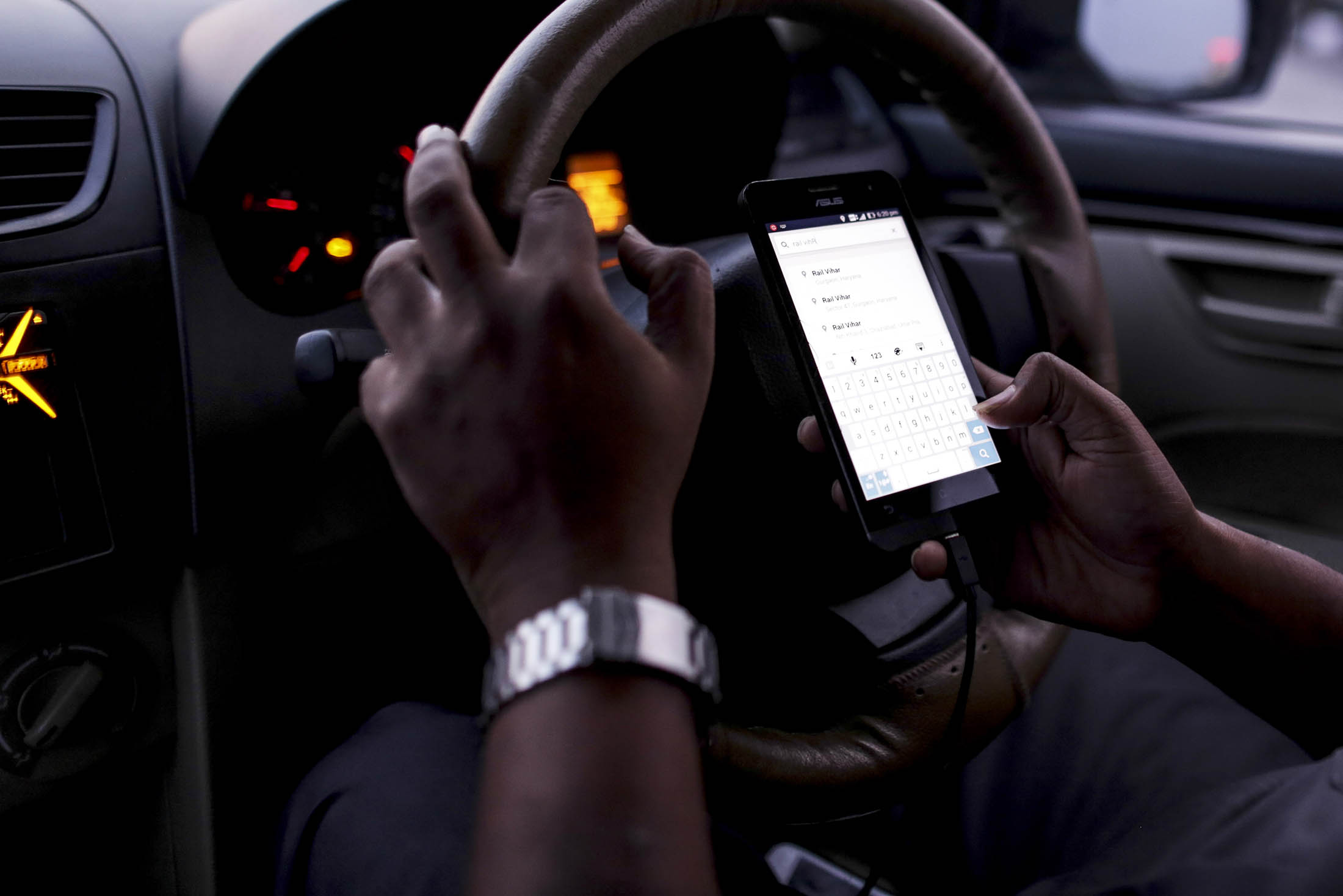 Uber Drivers' Banker-Beating Pay In India Cools As Cabs Multipl