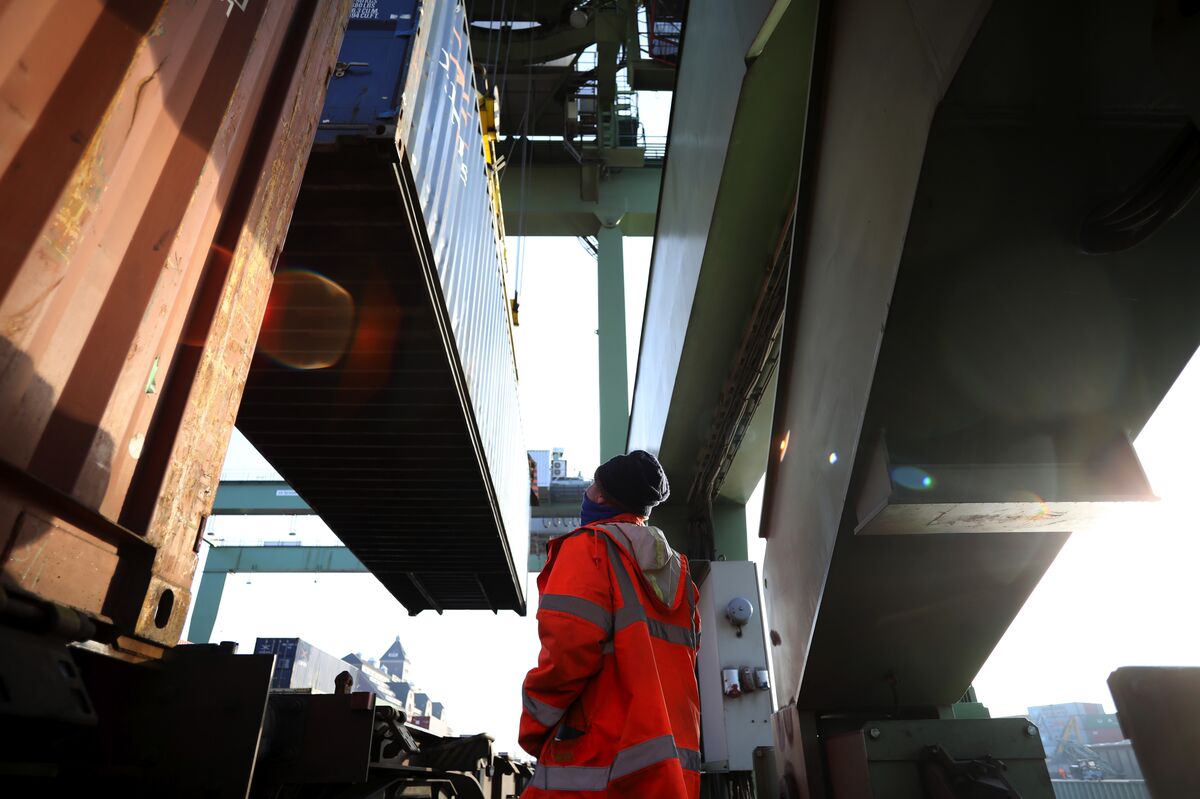 assets.bwbx.io image