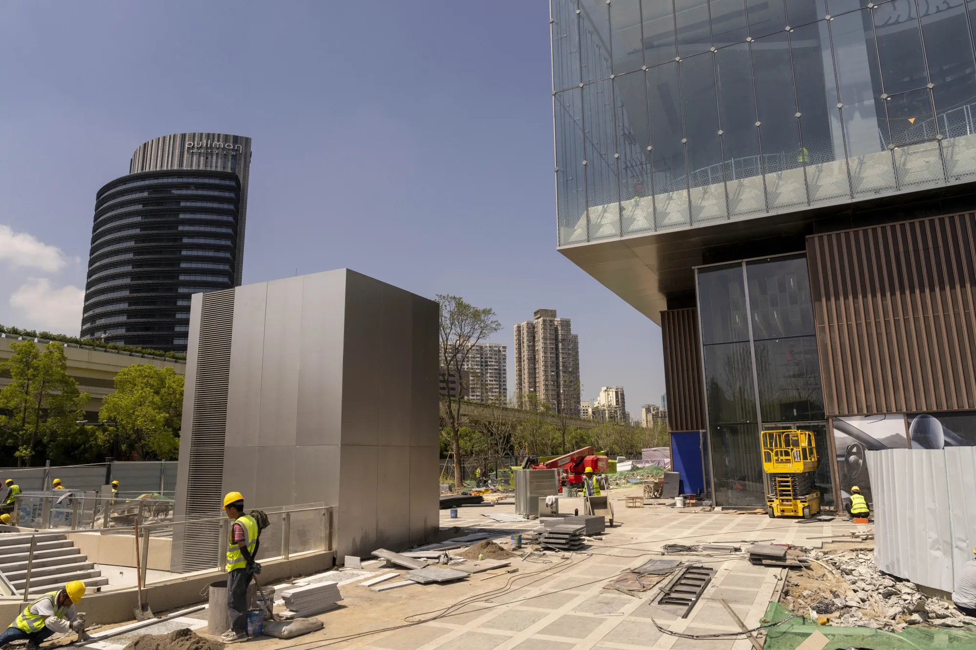 Slowing property market,&nbsp;but cement makers are still cashed up.