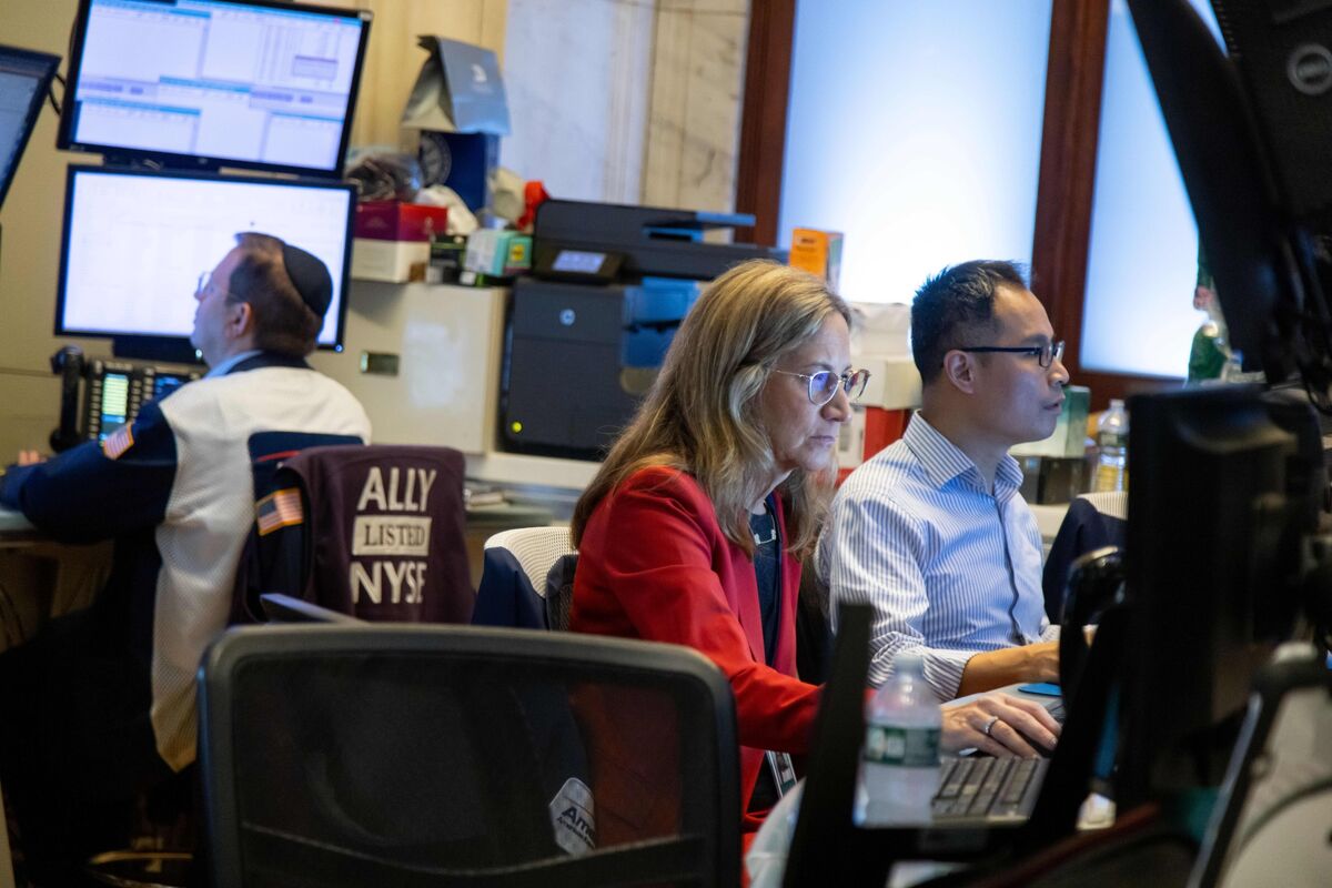 🟪"Trader scommettono su una sola riduzione dei tassi da parte della Federal Reserve: crescita resiliente e inflazione persistente al centro delle previsioni"