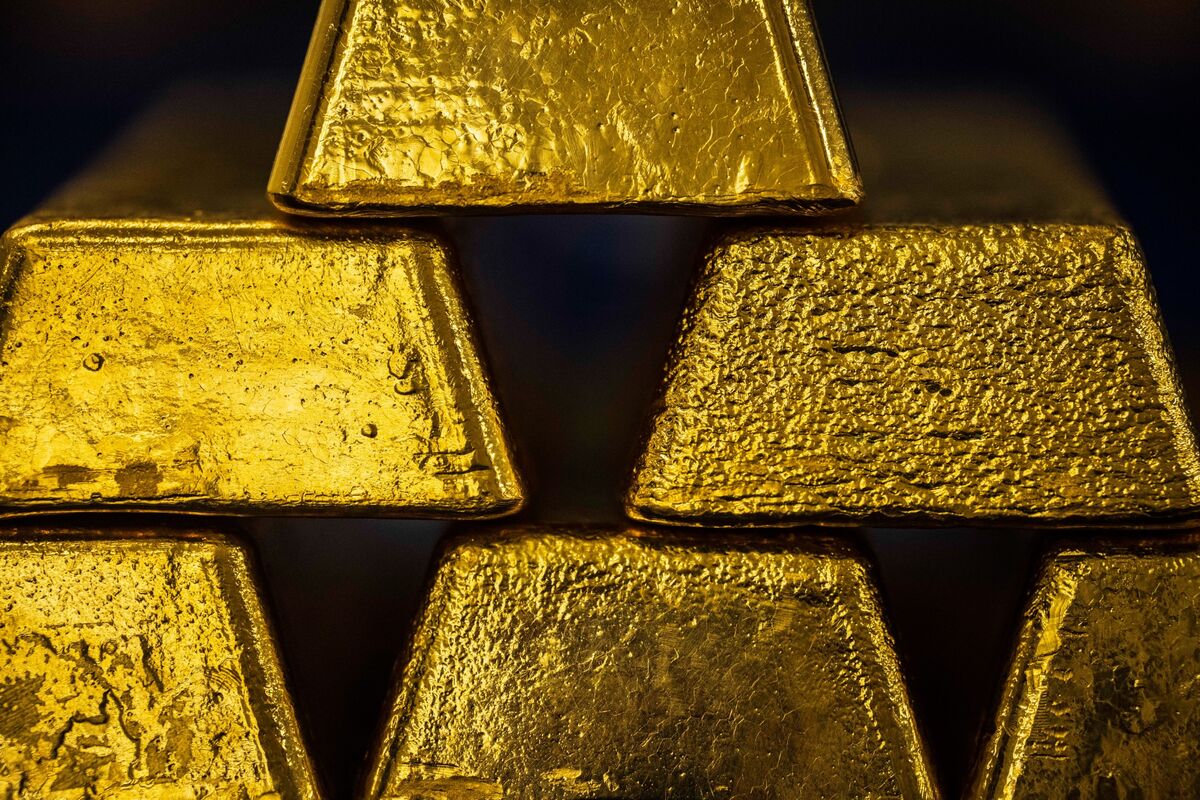 Tether Expands Gold Strategy by Adding to Stake in Canadian Firm - Bloomberg