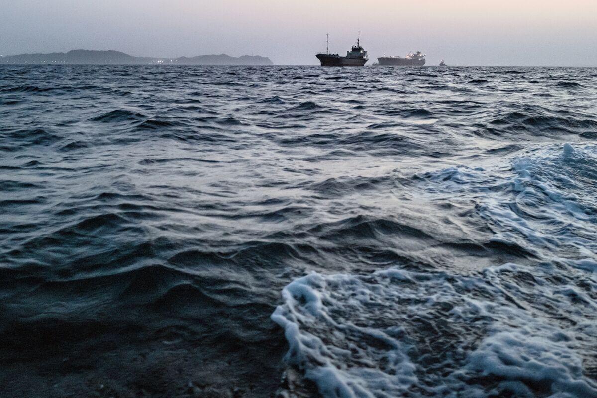 bloomberg.com - Lucia Kassai - Easing of US Oil Sanctions Opens Brief Window for Iran Imports