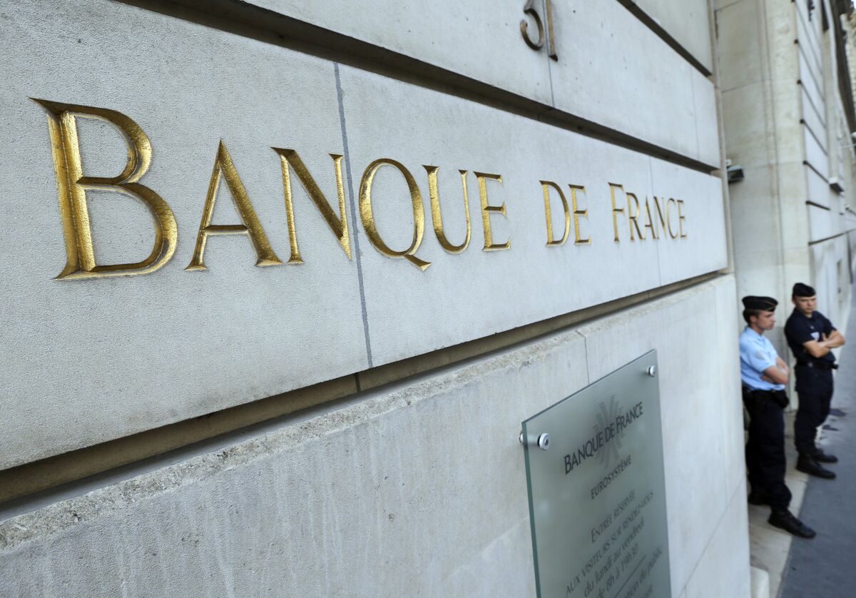 French Economy Shows Resilience Amid Record Inflation, Ukraine War ...