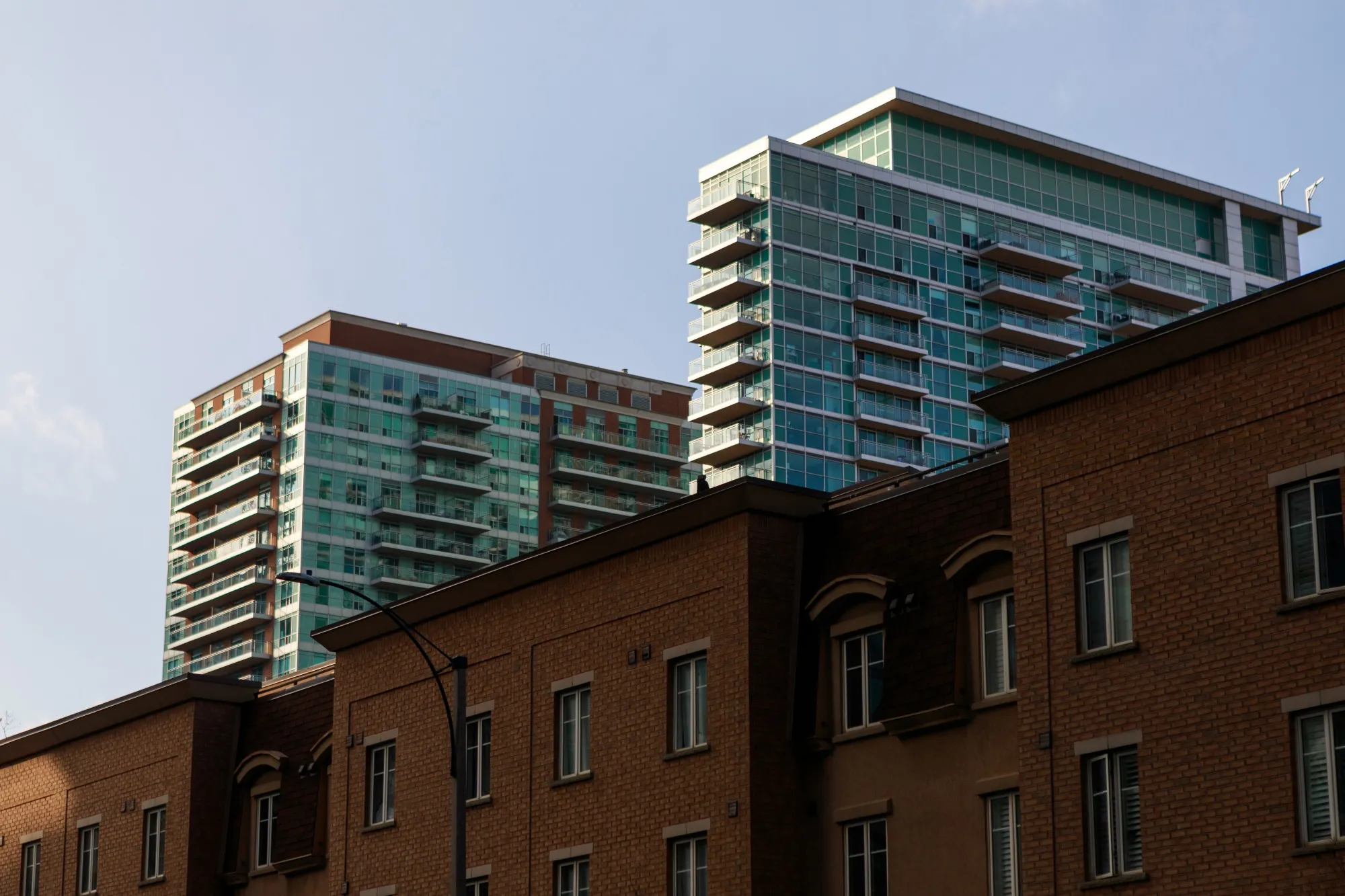 Rents across Canada have been setting&nbsp;records&nbsp;in recent years as a surge in immigration boosted demand.&nbsp;
