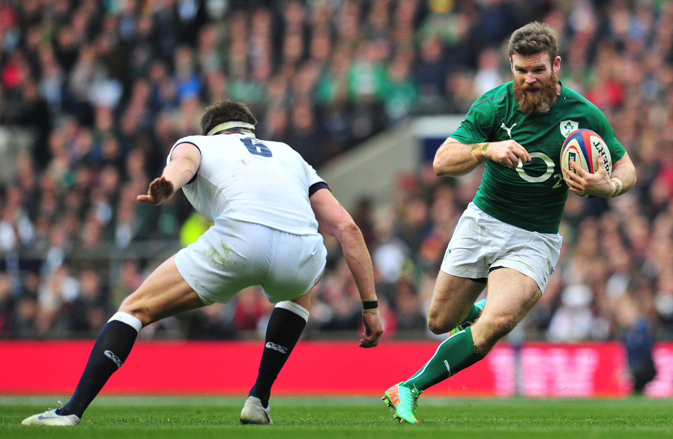 Irish Rugby Star Gordon D'Arcy Swaps Pitch for Life in Finance - Bloomberg 