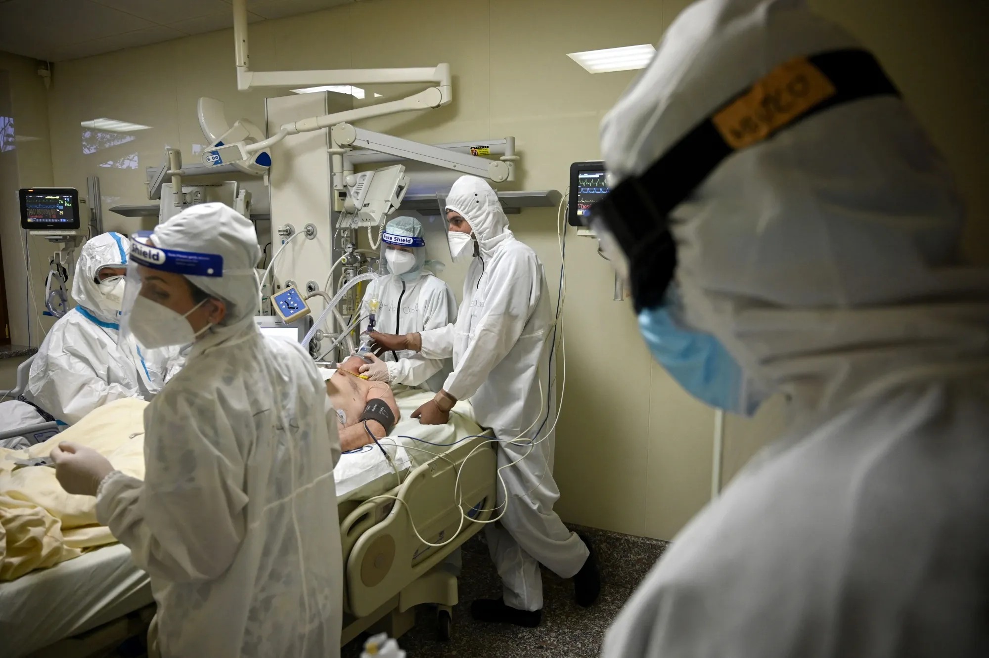 TOPSHOT-BULGARIA-VIRUS-HEALTH-HOSPITAL
