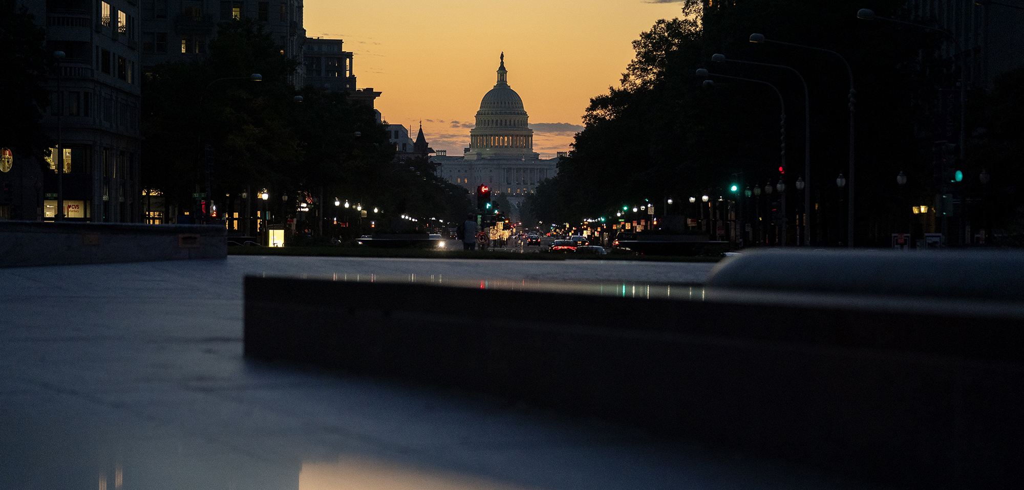 US Budget Deficit Hits $2.77 Trillion, Second-Biggest Ever - Bloomberg