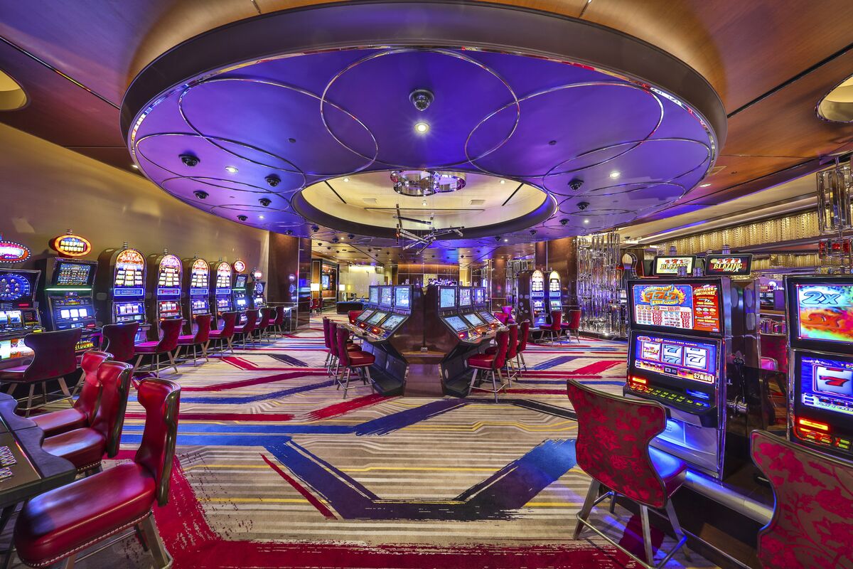 Blackstone Welcomes 0 000 Bets In Cosmopolitan Casino Reboot Bloomberg