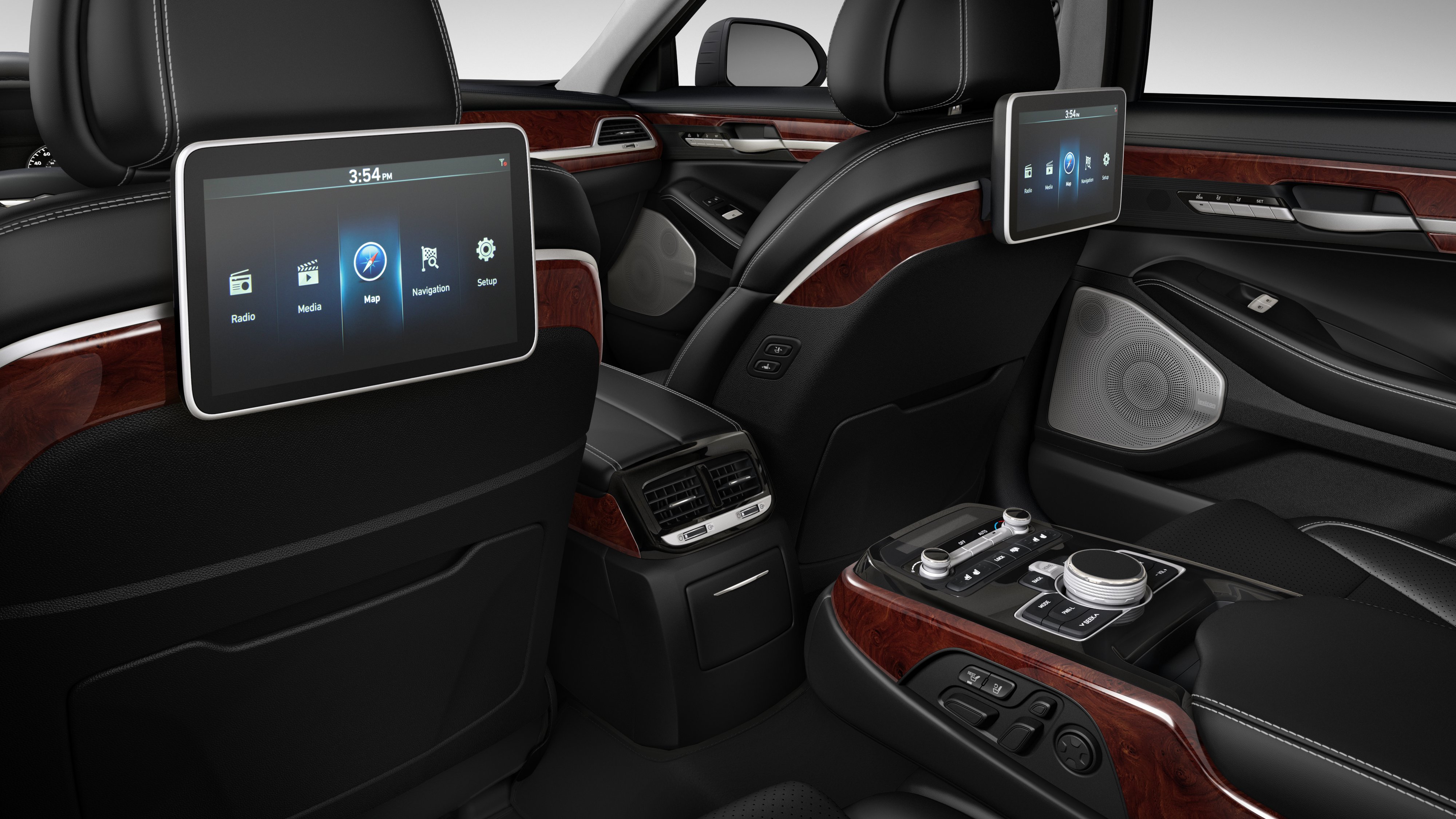 Which Luxury Cars Have the Best Back Seats? - Bloomberg