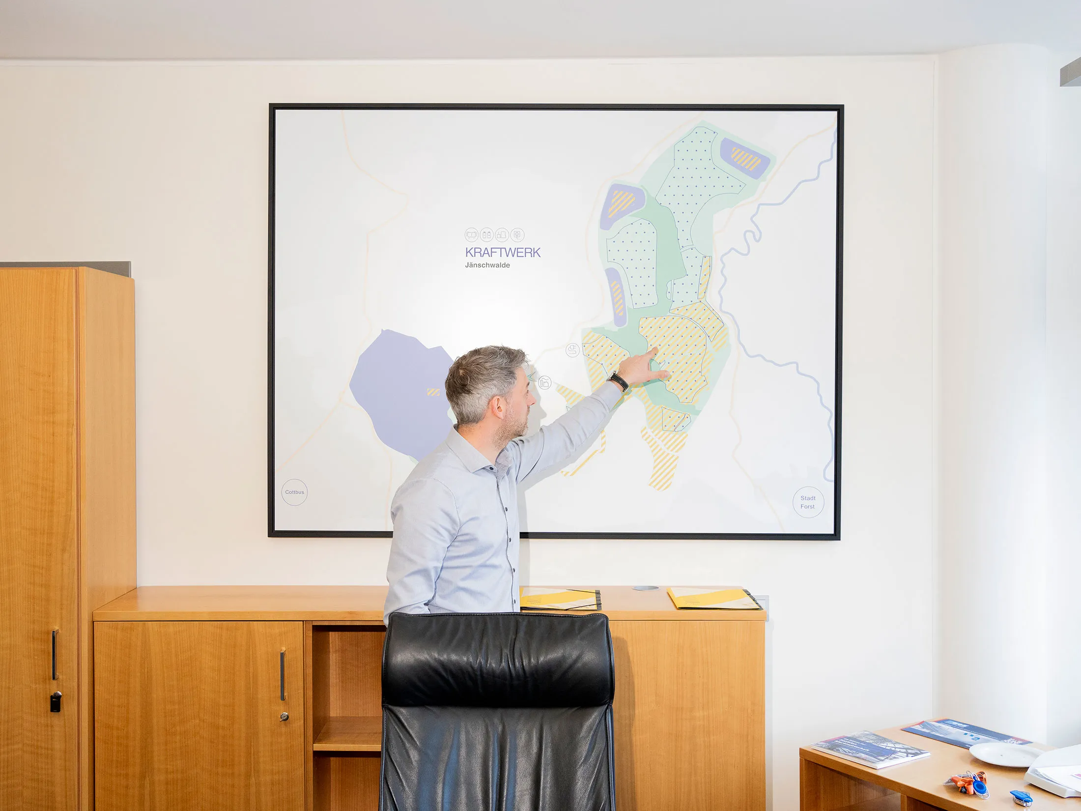 EPH Fossil Fuel Empire Makes Billions Betting Against Europe Climate Plan -  Bloomberg