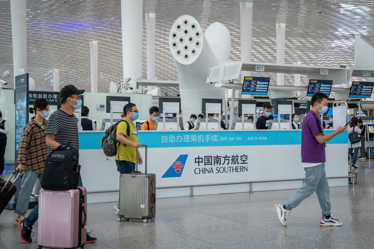 China s Biggest Airlines Post Loss on Slow International Return Bloomberg