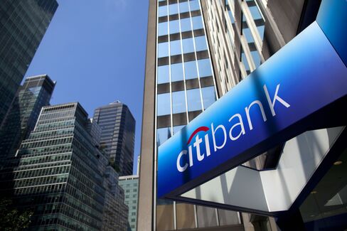 Selling More Insurance on Europe Debt Raises Risk for Banks