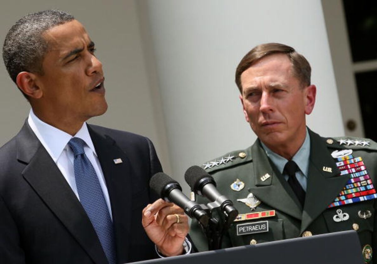 Petraeus Caught in Obama's War on Leaks - Bloomberg