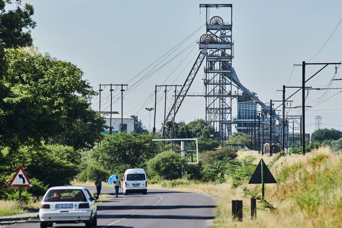 Implats Hikes Dividend as Profit Soars on Platinum Price Rally