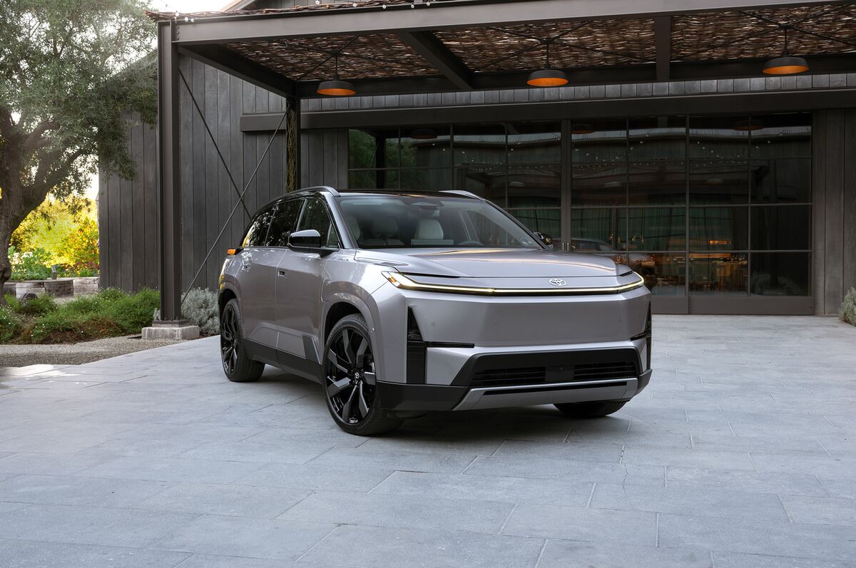 bloomberg.com - Chester Dawson - Toyota Expands Lineup of 'Tesla Killer' EVs in US Car Market