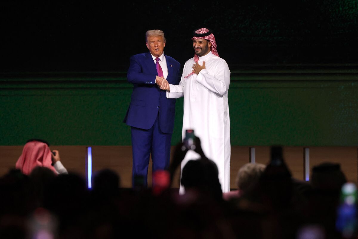 🟪"Trump e l'Intelligenza Artificiale: Nuove Opportunità per Arabia Saudita ed Emirati Arabi Uniti"