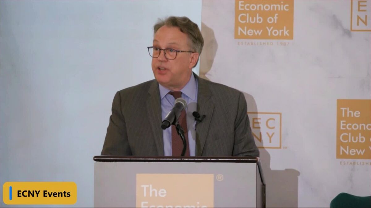 Fed Williams Says It’ll Become Appropriate to Cut Rates