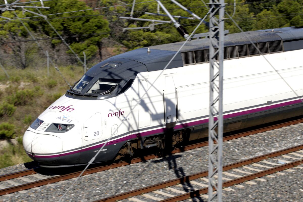 Spain Pitches High-Speed Rail Expertise to US Despite Tensions