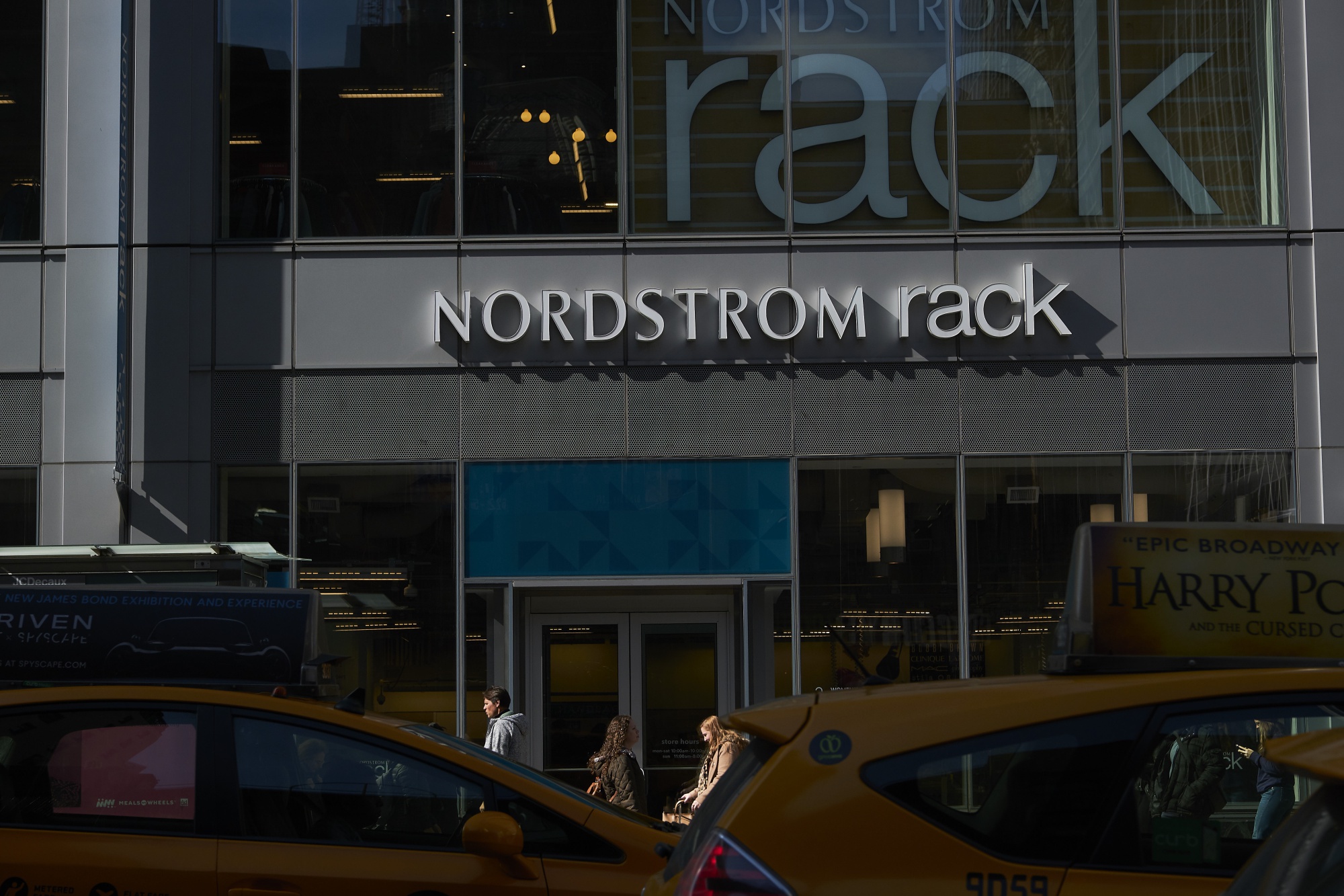 Why Nordstrom Is Betting on High-Touch Tech