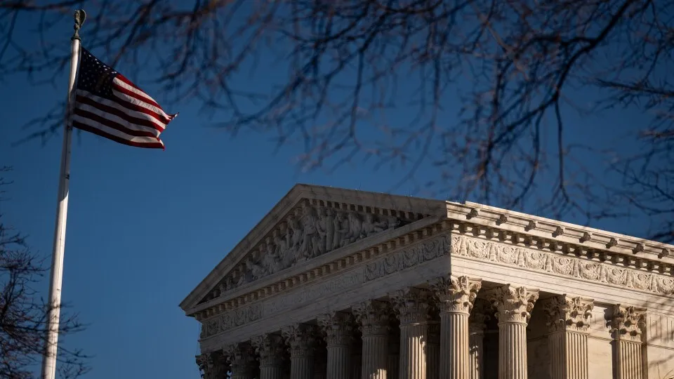 Watch Trump to Attend Supreme Court Birthright Citizenship Arguments ...