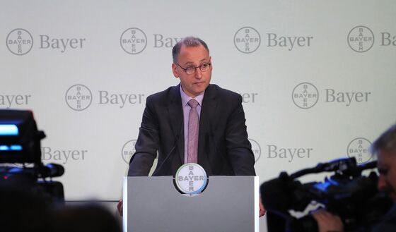 Bayer Board Backs CEO After Unprecedented Shareholder Rebuke