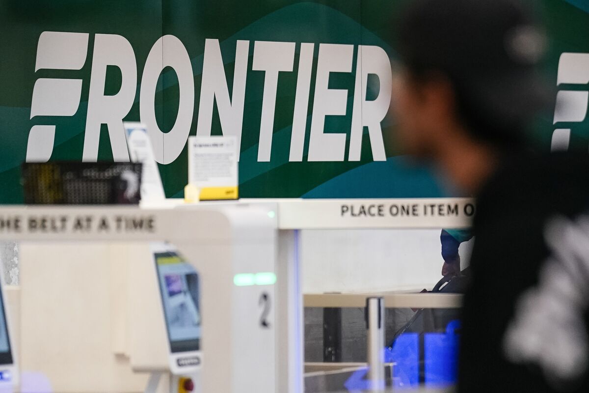 Frontier Sees Ability to Cash in on Spirit’s Demise; Shares Rise