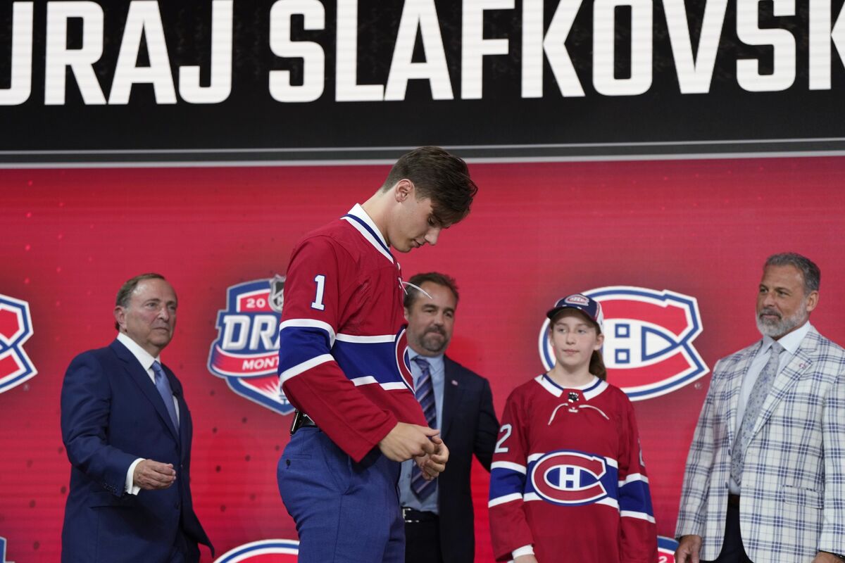 Canadiens Take Juraj Slafkovsky With Top Pick in NHL Draft - Bloomberg