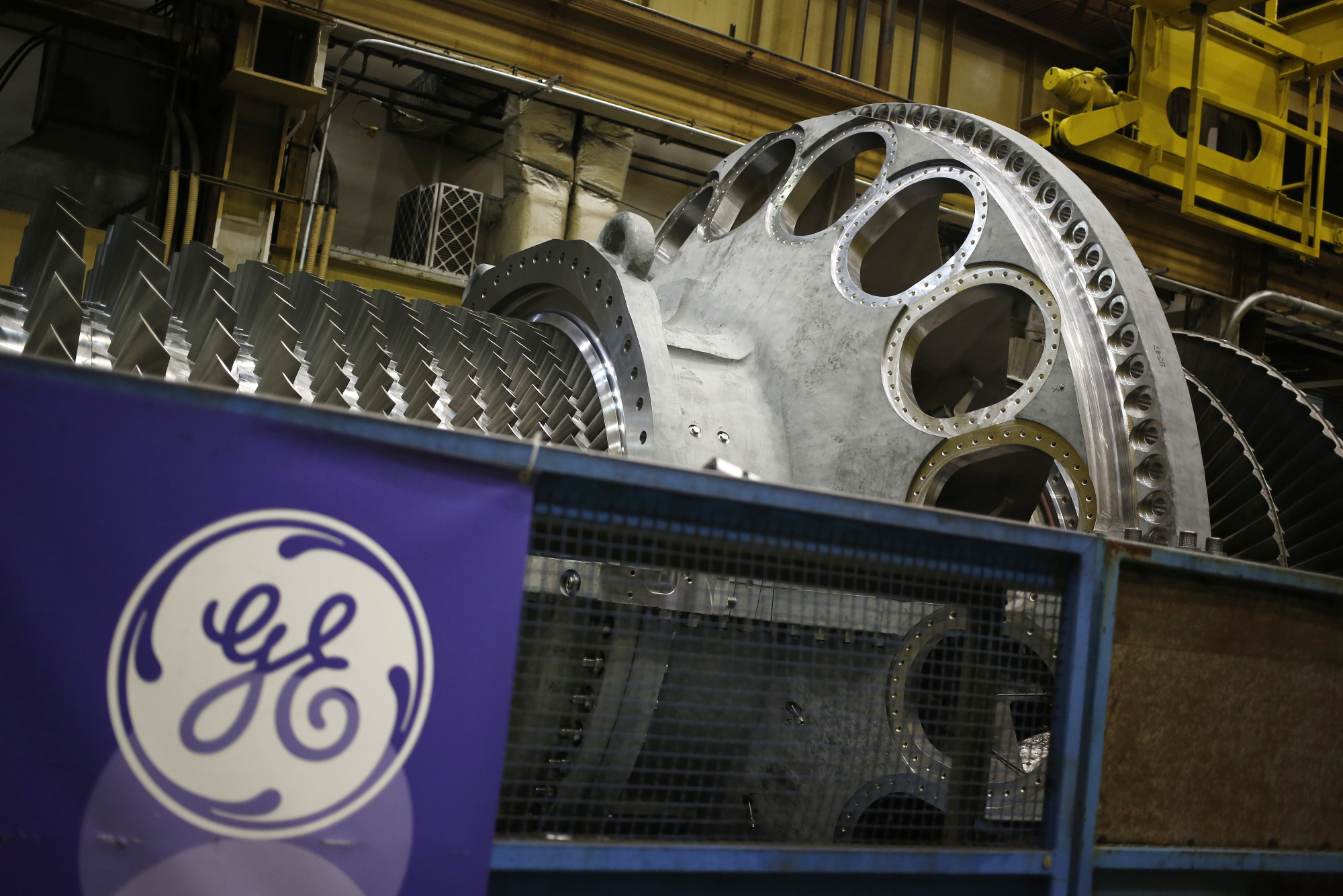 GE will be contracted to install the gas turbine technology at the LNG power plant near Ho Chi Minh City.&nbsp;
