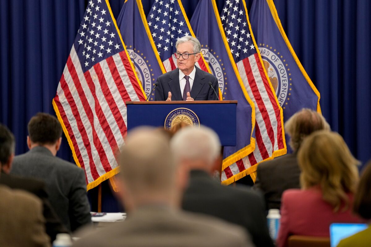 US Bonds Head for First Day of Gains in Five With Eyes on Powell