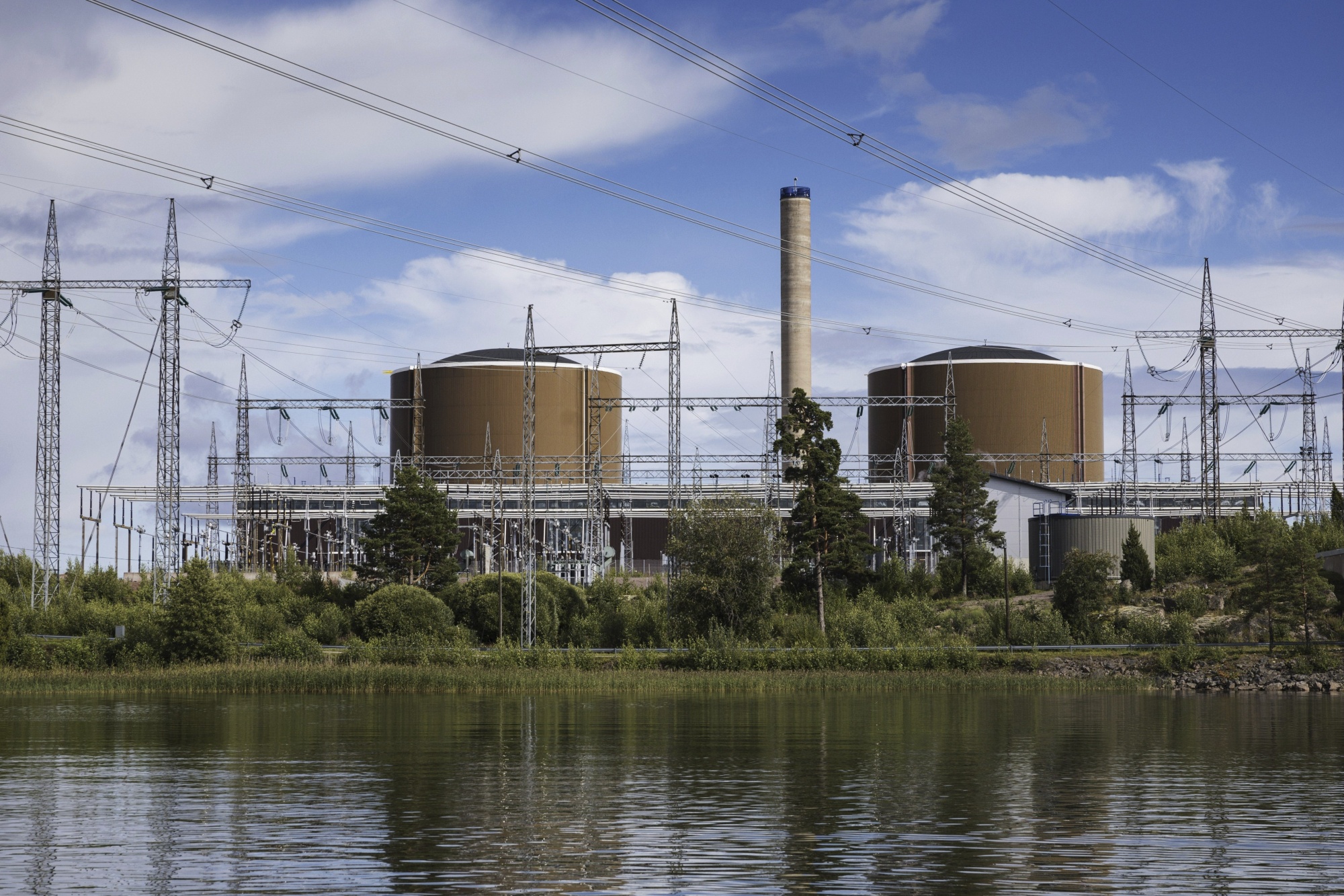 Image associated with story "Google Gives a 20-Year Lifeline to Nordic Nuclear Plant"